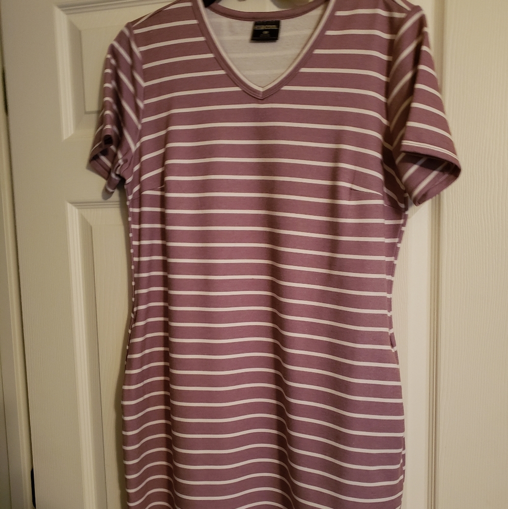 Knee length dress w/ white stripes